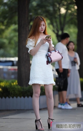 美腿美足白皙小姐姐3A1372[534M]