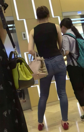 极品紧身蓝牛美臀性感美女