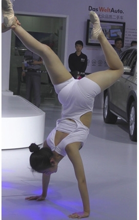 车展上的精彩表演[2G/MP4]