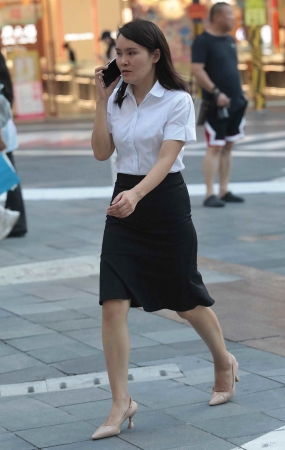 街拍高跟职业装