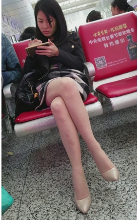美腿肉丝妹子
