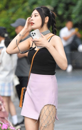 2473-7=54√美腿高跟小姐姐 11P