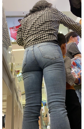 紧身牛仔裤