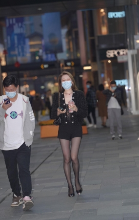 气质黑丝美女
