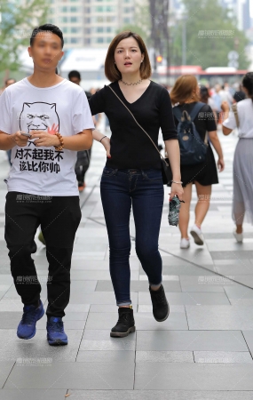 一如既往嘚喜欢紧牛美眉