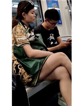 长腿妹子 [568 MB/mp4]