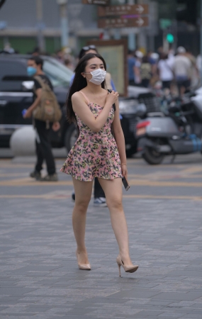 短裙美女