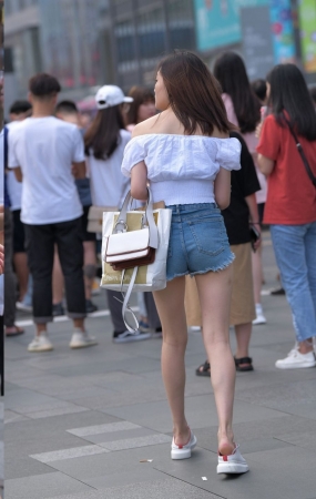 超短热裤，性感的美眉-11P
