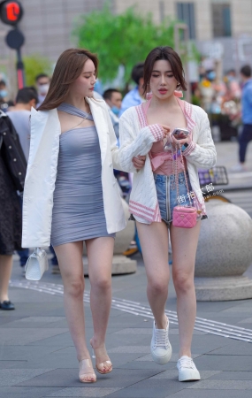 210424-32 44p+视频