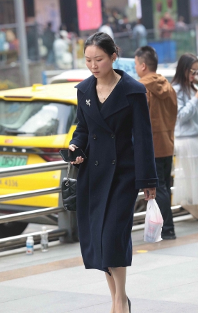 肉丝街拍高跟