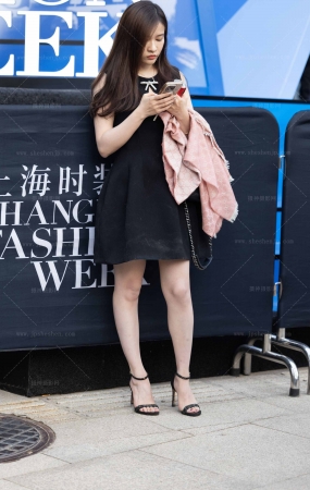 241010-16=39 这是你喜欢的美腿小姐姐吗 7P