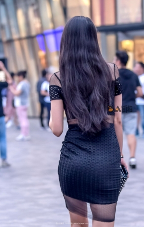长腿高跟鞋紧抱裙包裹出性感魔鬼身材-13P