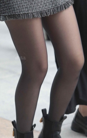黑丝街拍少妇