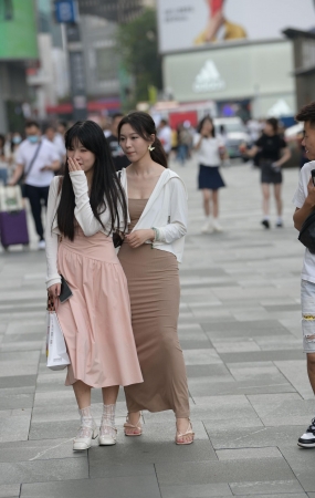 曼妙身姿抵凡间