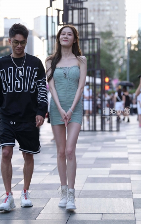 身材很好的小姐姐