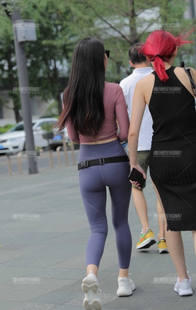身材不错的运动小姐姐