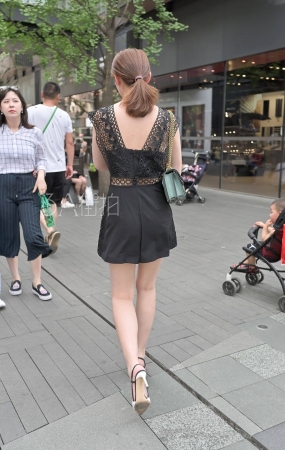 摄霸高跟美腿少妇-10P