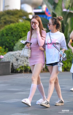 粉色裙半腿白丝 21-09-06-51