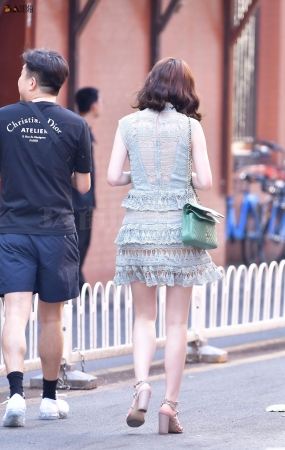蕾丝纱裙高跟鞋漂亮美女-14P