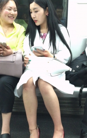 漂亮美腿高跟MM