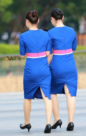 俩闺蜜 深蓝色制服肉丝-11P