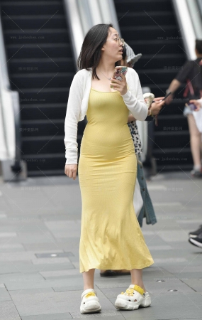 前凸后翘的大姐姐*240620-1-43 15P