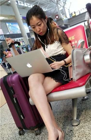 4k超清，美若天仙的白皙嫩腿美女
