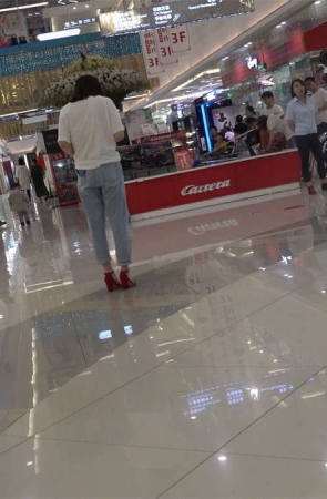 红色高跟美足超级气质美女