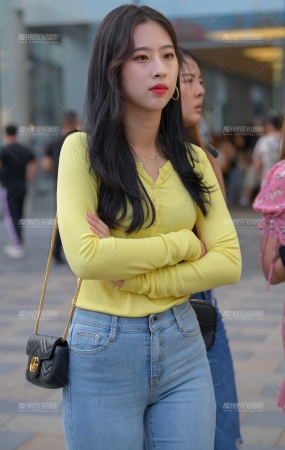 饱满紧牛小妹