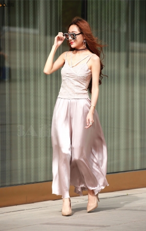 好似风摆荷叶一般的精致美女-13P
