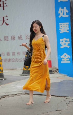 街拍高贵气质长裙靓女