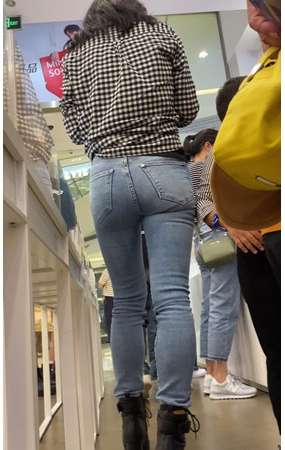 牛仔裤美妇