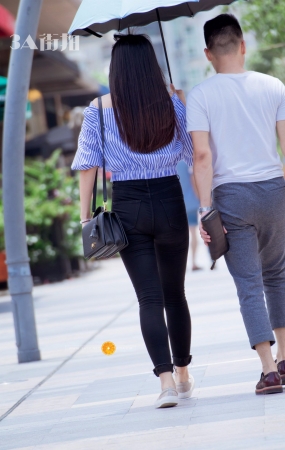 紧身裤美眉 诱惑的臀部-11P