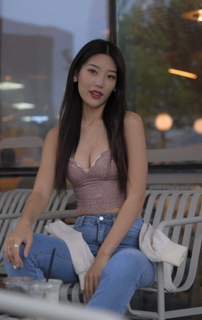 [一始专区] 牛仔裤美女  【已补视频】