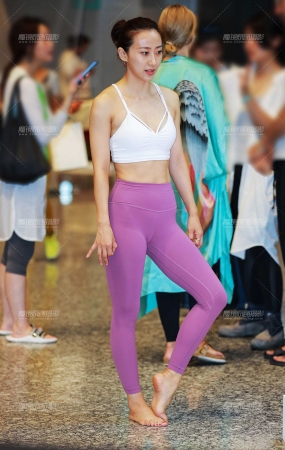 第1507篇颜值身材俱伽美女
