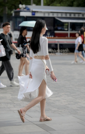白裙飘逸 超级气场美女-12P