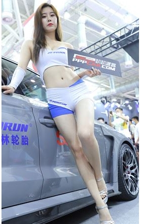 漂亮的车模MM(33P)