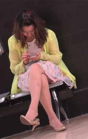 短裙女孩长丝高跟
