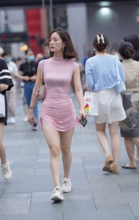 耐看的小姐姐
