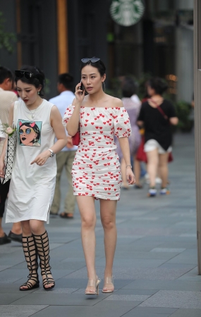美丽小姐姐