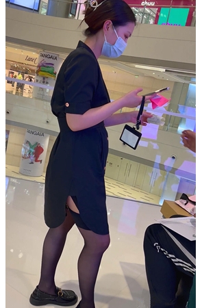 黑丝美女
