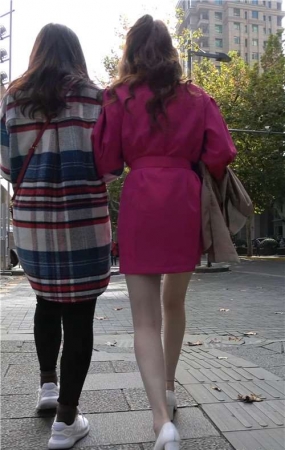 4K – 丝袜美腿性感美妇 [1.27 GB/MP4]