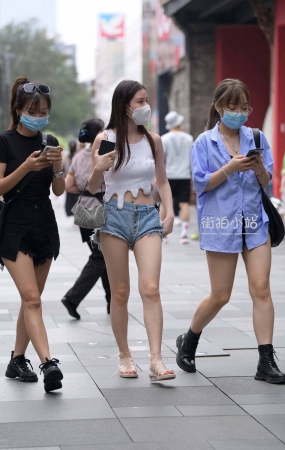 短热牛小妹