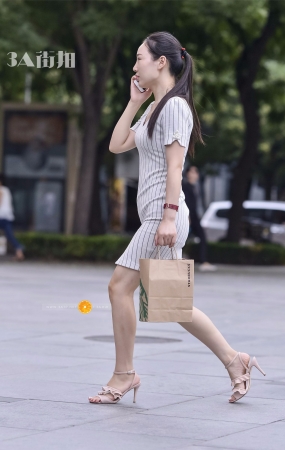 进群包裹出好身材-10P