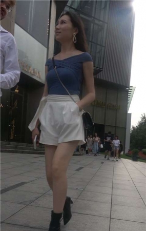4K 街拍性感高贵美女