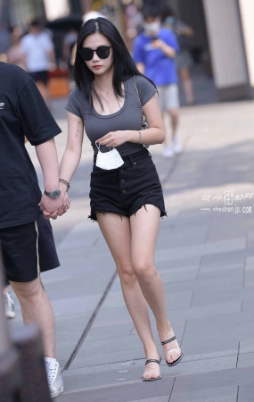 2065-1+41/热裤女友 4P