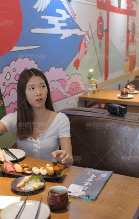 打工小妹的星期天（下）