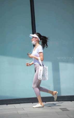 完美的曲线，真让人心动。