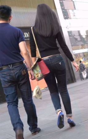 紧身美女小姐姐
