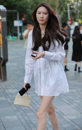 高挑长腿高跟美女